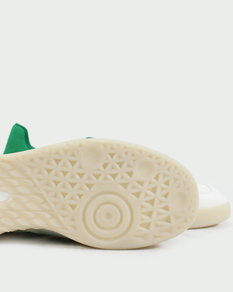 Back 70 Sneaker